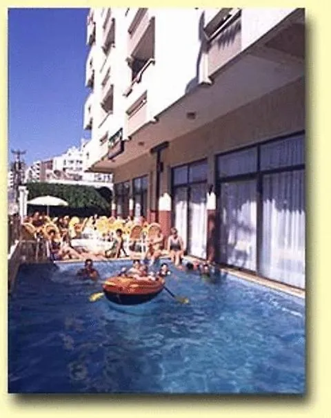 Dias Hotel Kusadasi 2*,